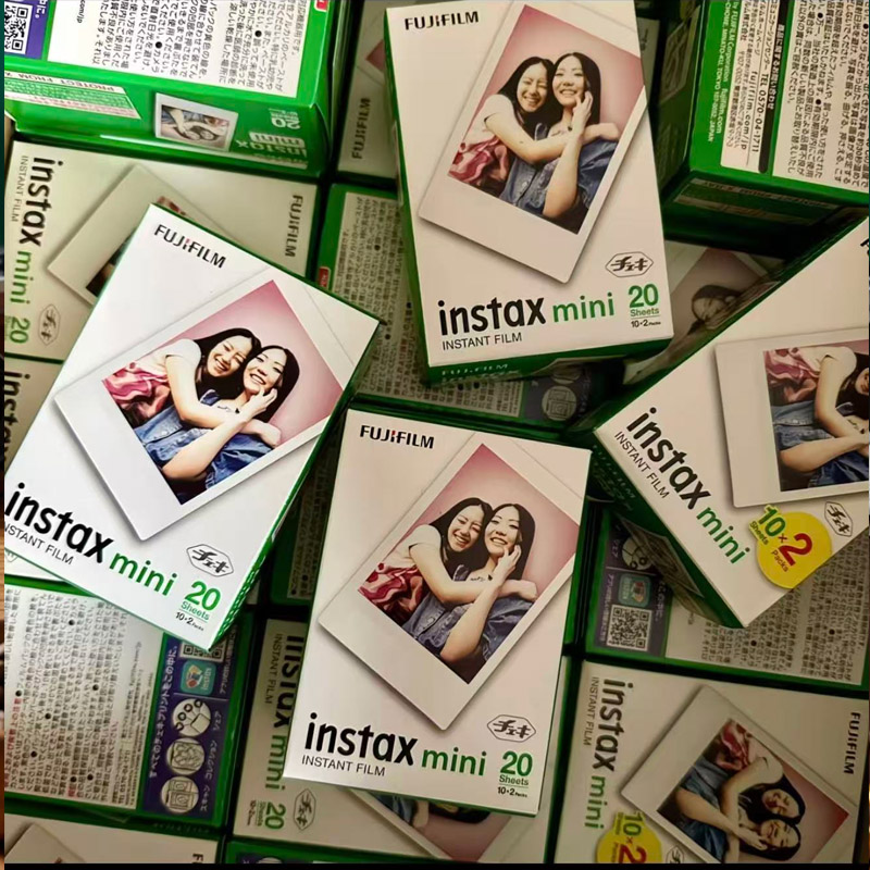 Interior Design Pinterest - Filme Fujifilm Instax Mini com borda